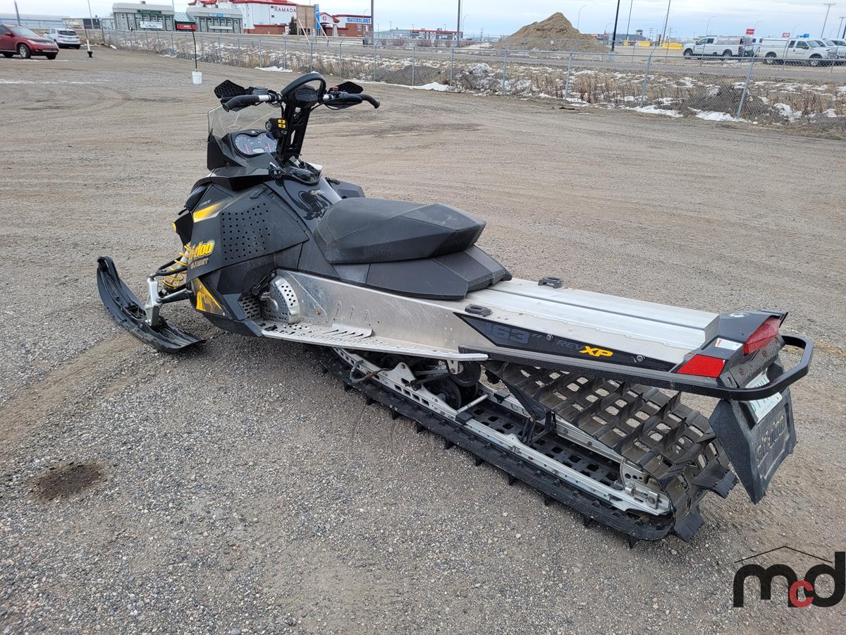 2009 SkiDoo Summit 800R Snowmobile